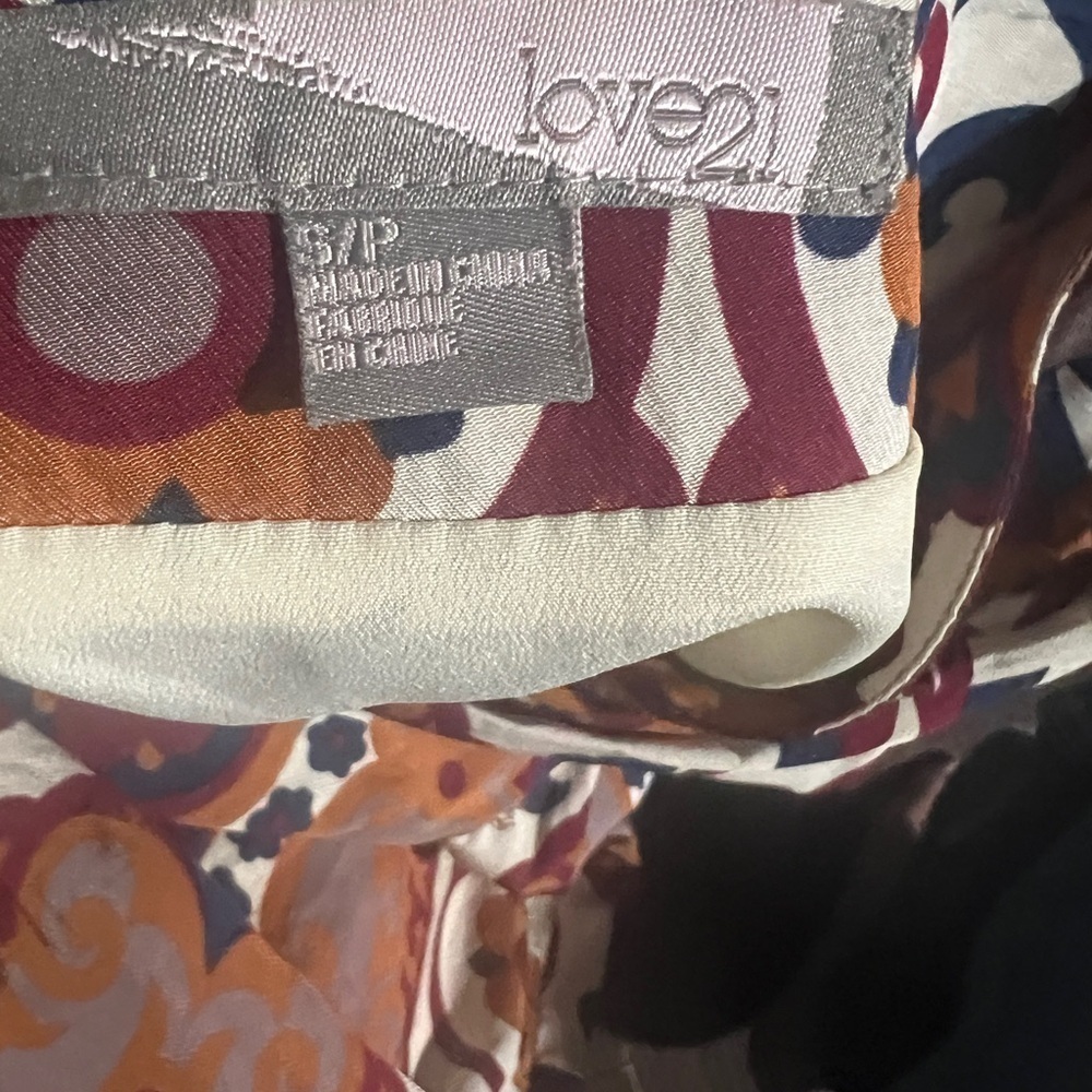 Love 21- Geometric Patterned Women's mini dress - Picture 3 of 3